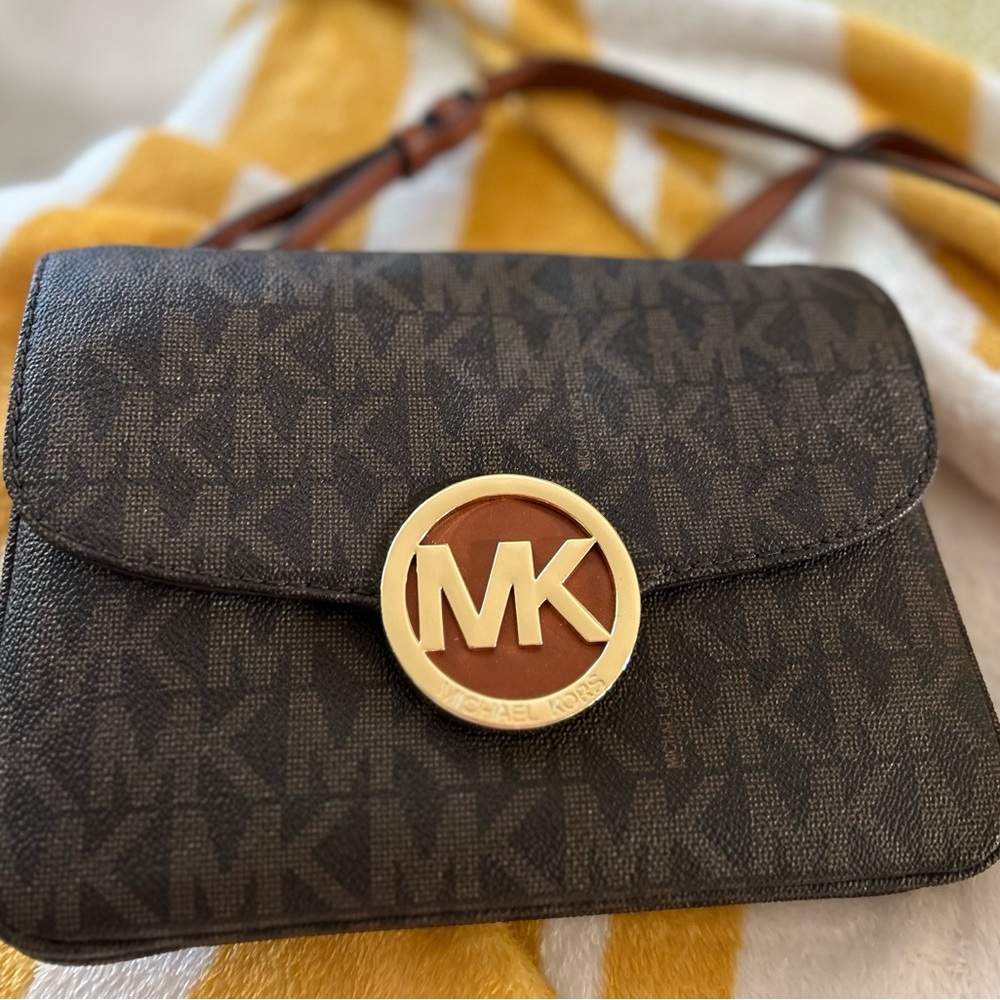 NWT Michael Kors Brown Crossbody with Gold Chain